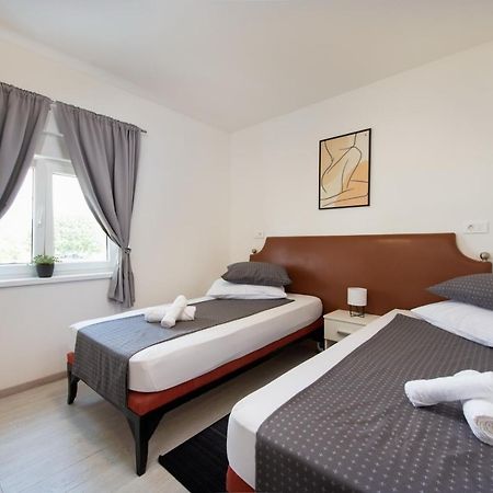 Hotel Potpićan المظهر الخارجي الصورة