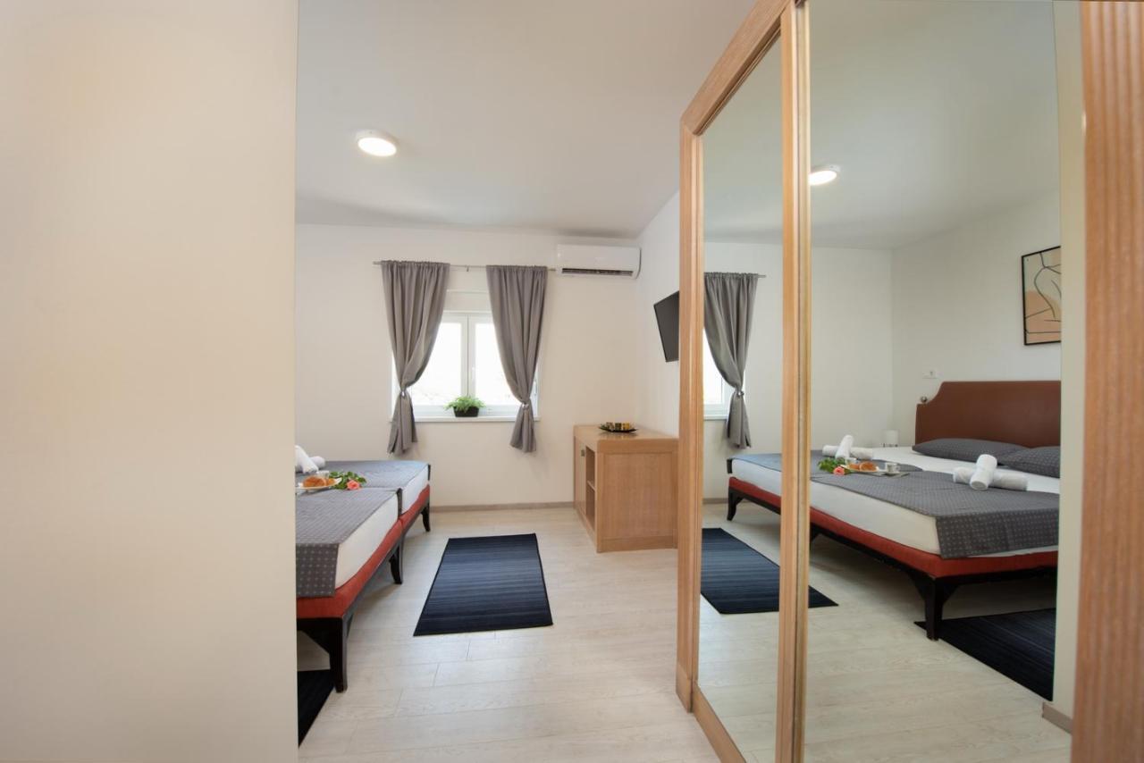 Hotel Potpićan المظهر الخارجي الصورة