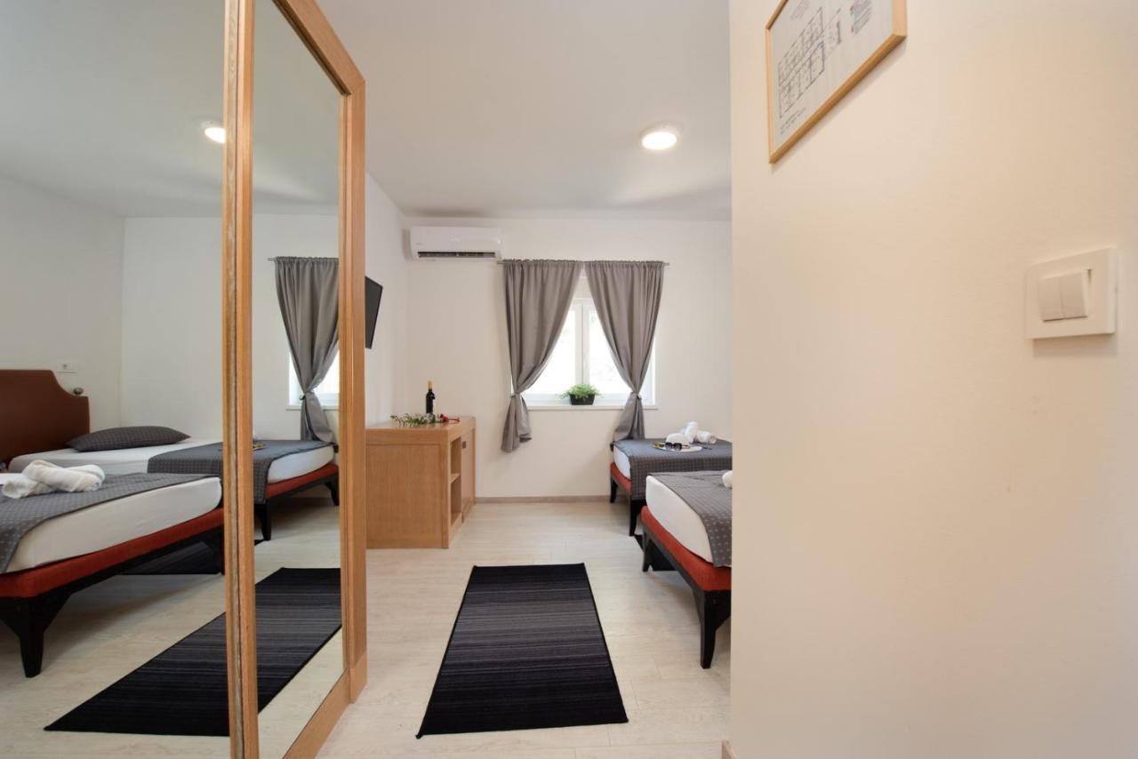Hotel Potpićan المظهر الخارجي الصورة
